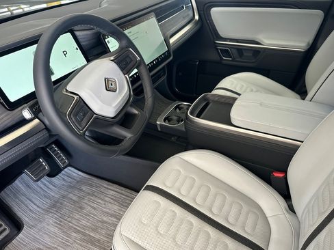 Used 2024 Rivian R1T Adventure Dual AWD/4WD image 9