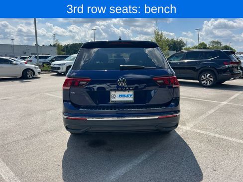 Certified 2024 Volkswagen Tiguan SE w/ Panoramic Sunroof Package FWD image 9