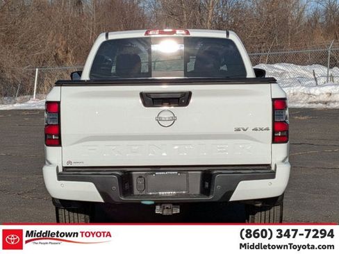 Used 2024 Nissan Frontier SV w/ SV Convenience Package image 4