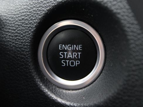 Used 2023 Toyota Corolla Cross XLE w/ Convenience Package AWD/4WD image 14