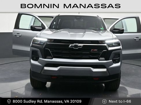 Used 2024 Chevrolet Colorado Z71 w/ Z71 Convenience Package 2 image 35