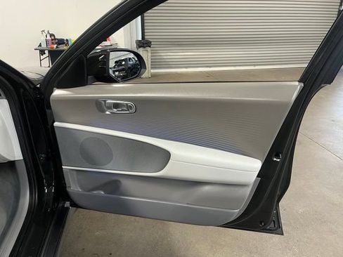 Used 2023 Hyundai Ioniq 6 SEL RWD image 13