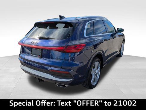 New 2025 Audi Q5 Prestige image 2