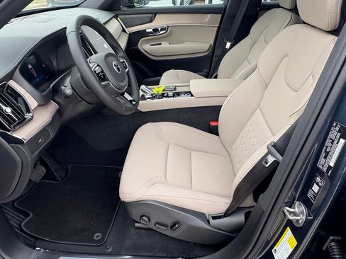 New 2026 Volvo XC90 B6 Plus image 19