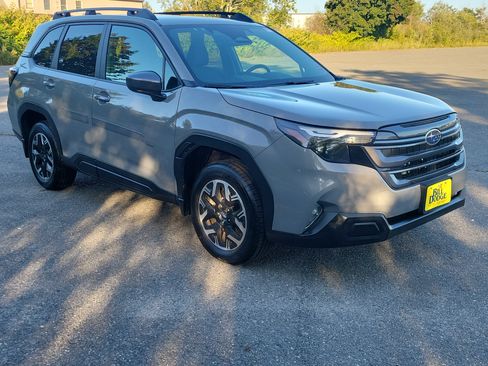Used 2026 Subaru Forester Premium AWD/4WD image 3