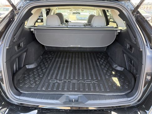 Used 2020 Subaru Outback Premium image 20