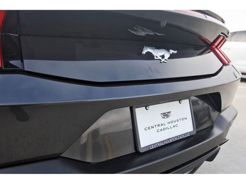 Used 2024 Ford Mustang Premium image 30