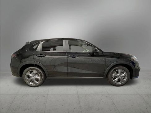 New 2026 Honda HR-V LX image 7