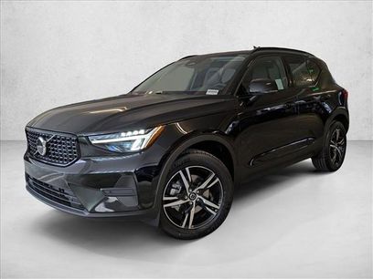 New 2026 Volvo XC40 B4 Core w/ Climate Package