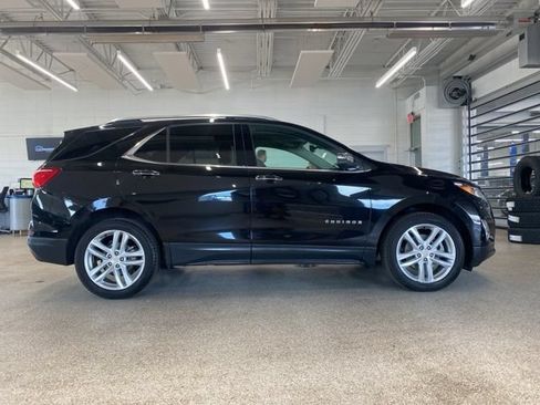 Used 2020 Chevrolet Equinox Premier AWD/4WD image 3
