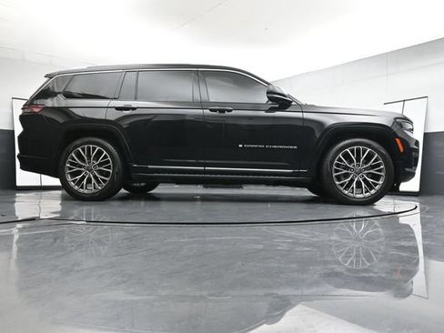 Used 2023 Jeep Grand Cherokee L Summit AWD/4WD image 30