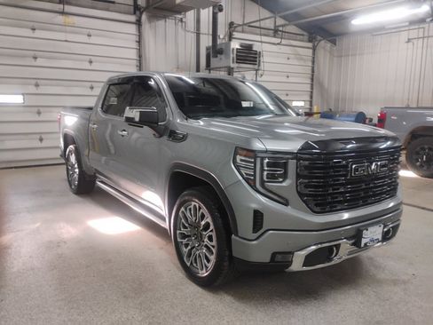 Used 2023 GMC Sierra 1500 Denali Ultimate image 5