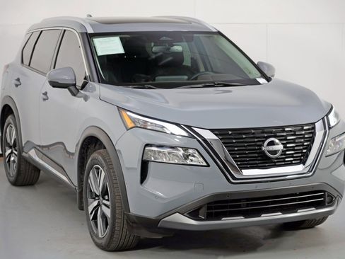 Used 2023 Nissan Rogue SL w/ SL Premium Package image 52