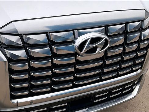 Used 2024 Hyundai Palisade Calligraphy image 30