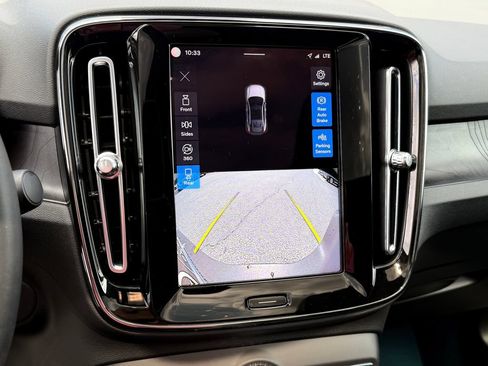 Certified 2023 Volvo C40 P8 Recharge Ultimate AWD/4WD image 35