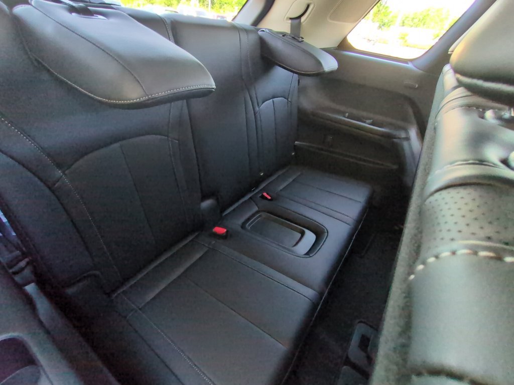 Certified 2027 INFINITI QX60 Luxe w/ Cargo Package FWD image 29