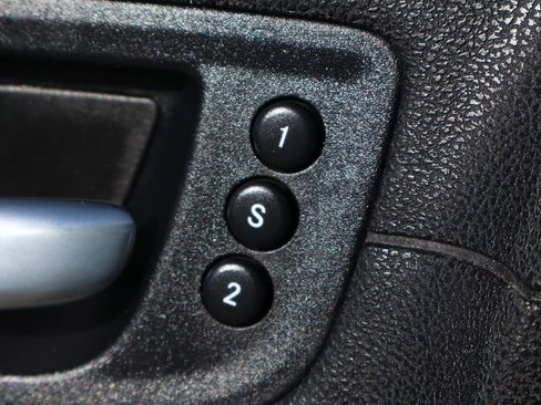 Used 2022 Chrysler 300 Touring L w/ Popular Equipment Group image 17