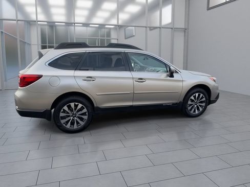Used 2017 Subaru Outback 3.6R Limited AWD/4WD image 9