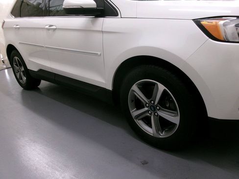 Used 2020 Ford Edge SEL w/ Convenience Package AWD/4WD image 10