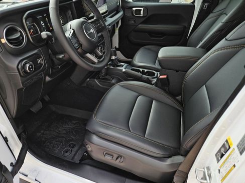 New 2026 Jeep Gladiator Sport AWD/4WD image 14