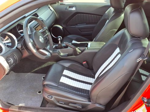 Used 2011 Ford Mustang Shelby GT500 w/ SVT Performance Pkg image 21