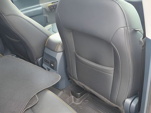 Certified 2025 Ford Maverick Tremor AWD/4WD image 31