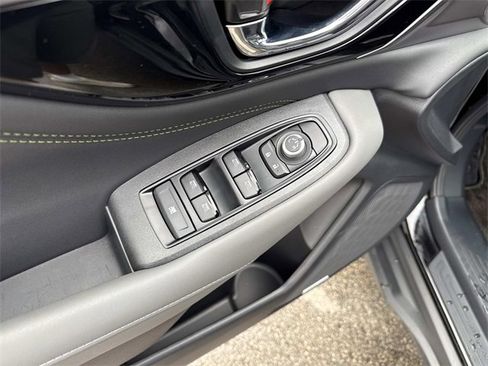 Used 2025 Subaru Outback Onyx Edition image 12