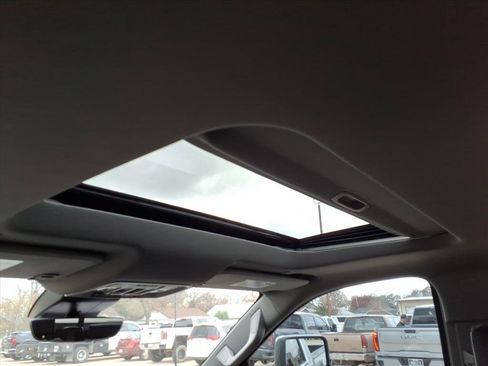 New 2026 GMC Sierra 2500 Denali w/ Denali Reserve Package image 15