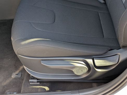 New 2026 Hyundai Elantra SE image 18