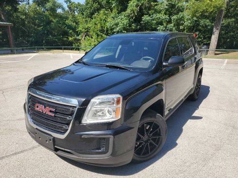 Used 2017 GMC Terrain SLE FWD image 2