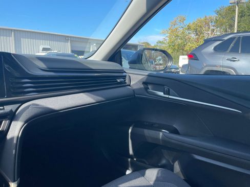 Used 2025 Toyota Camry LE image 34