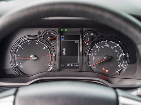 Used 2022 Toyota 4Runner SR5 Premium image 24