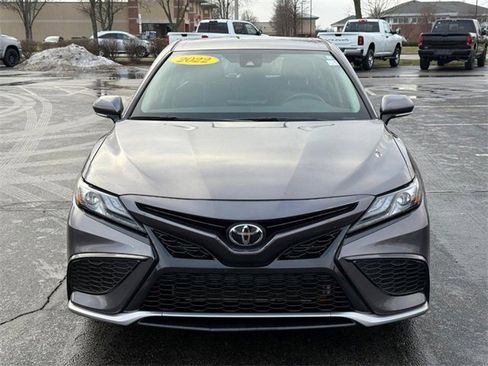 Used 2022 Toyota Camry XSE image 10