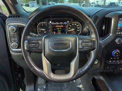 Used 2022 GMC Sierra 2500 Denali w/ Denali Ultimate Package AWD/4WD image 11