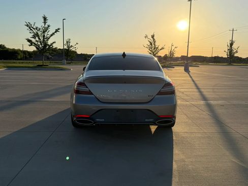 Used 2022 Genesis G70 3.3T RWD image 5