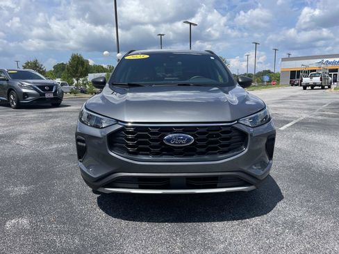 Used 2025 Ford Escape ST-Line FWD image 10