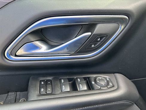 Used 2023 Chevrolet Suburban LT image 25