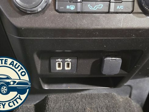 Used 2019 Ford F150 XLT w/ Equipment Group 302A Luxury image 21