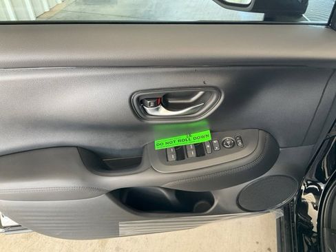 New 2026 Honda HR-V LX image 5