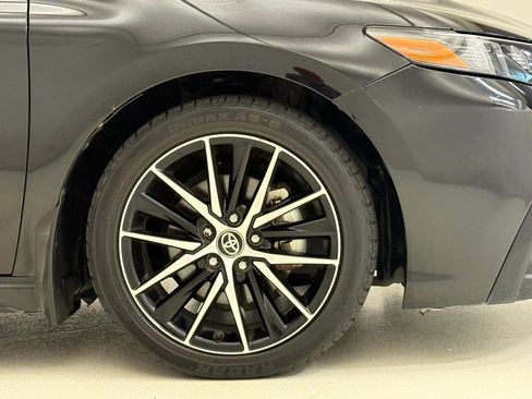 Used 2023 Toyota Camry SE FWD image 6