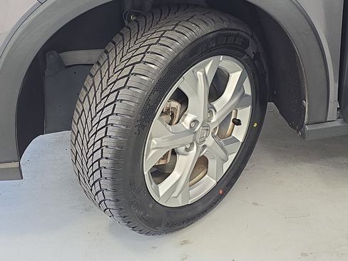Used 2024 Honda HR-V LX image 27