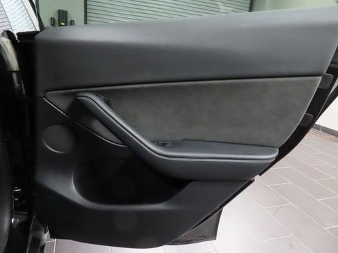 Used 2023 Tesla Model Y Long Range image 13