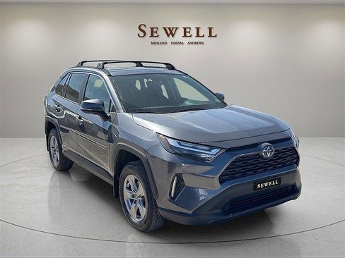 Used 2023 Toyota RAV4 XLE w/ Convenience Package image 7