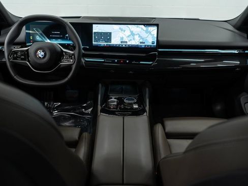 Used 2026 BMW 530i xDrive w/ Premium Package AWD/4WD image 9