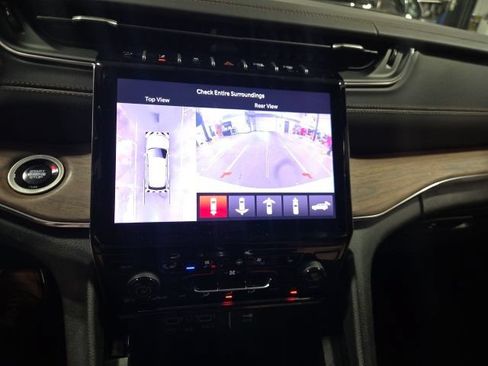 Used 2025 Jeep Grand Cherokee L Summit w/ MOPAR Finishing Package AWD/4WD image 15