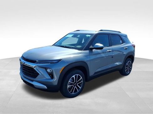 New 2026 Chevrolet TrailBlazer LT w/ Driver Confidence Package AWD/4WD image 4