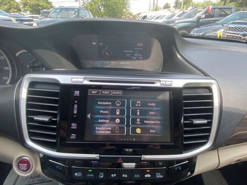 Used 2016 Honda Accord EX-L image 12