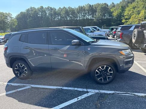 Used 2021 Jeep Compass Trailhawk w/ Sun and Sound Group AWD/4WD image 4