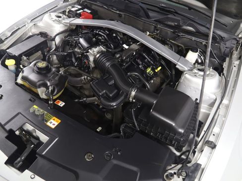 Used 2011 Ford Mustang Premium w/ 201A Rapid Spec Order Code RWD image 17