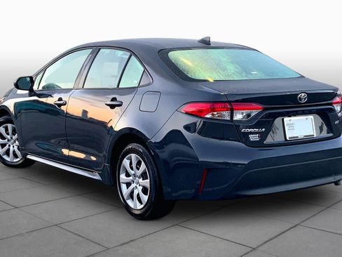 Used 2025 Toyota Corolla LE FWD image 11
